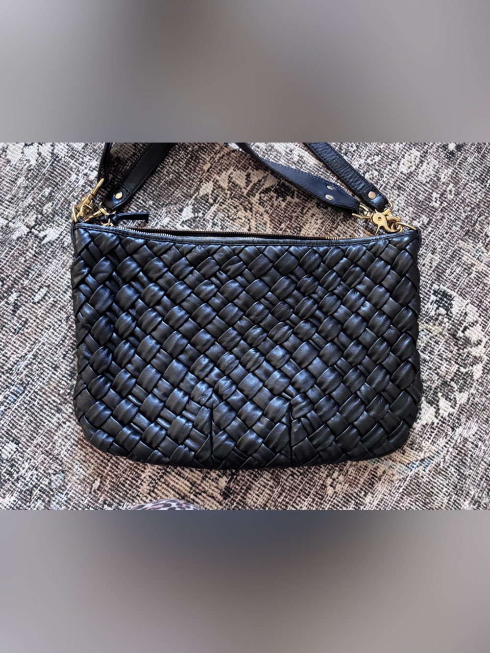 Clare v Moyen messenger - Picture 2 of 10
